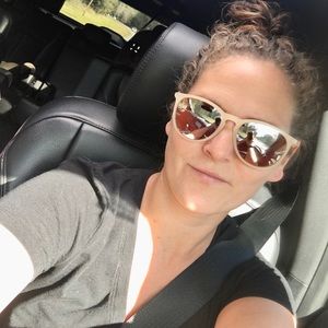 Meet your Posher, Stacy